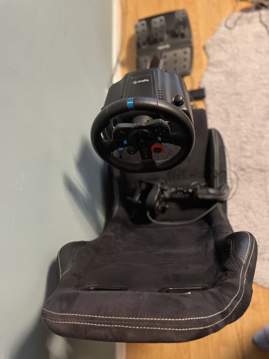 Scaun playseat + volan logitech g29