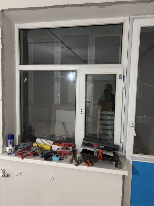 Продам пластиковый окна с дверью