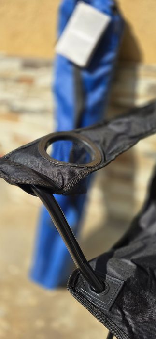 Două scaune pliabile camping pescuit