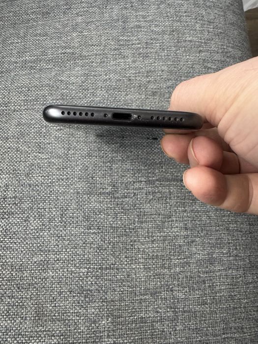 iPhone 8 100% батерия идеален