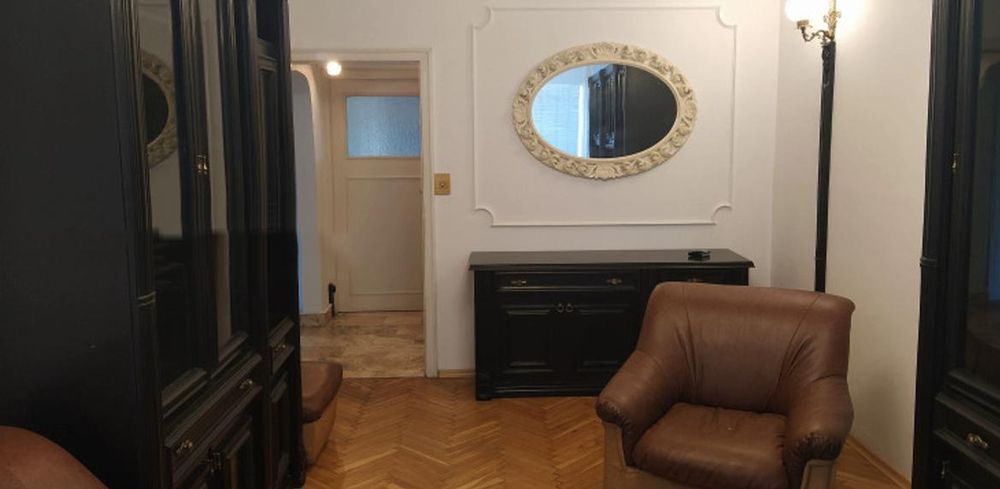 Дава се под наем Тристаен апартамент в София, Стрелбище - 96 кв.м за 613 € - Снимка #1