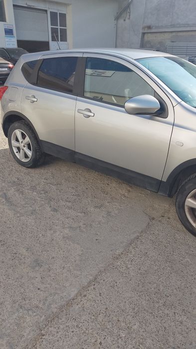 Nissan Qashqai на части