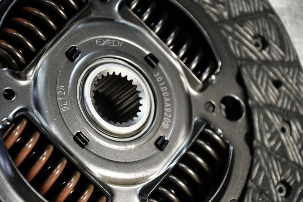 Суппорта , тормозные диски , колодки. Субару Subaru