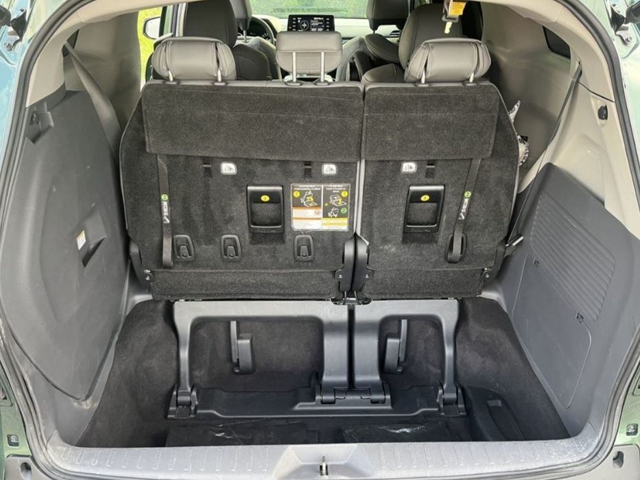 Услуги минивена с водителем и без Трансфер Экскурсии Туры Сопровождени