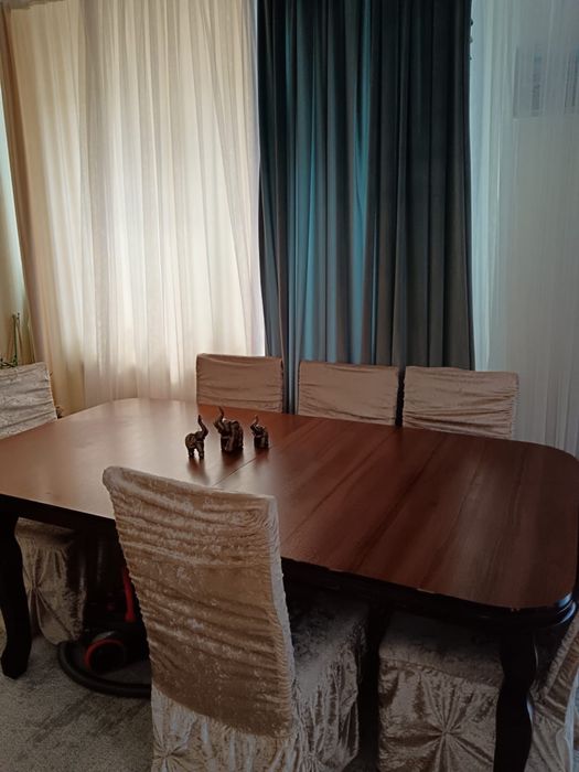 Стол раздвижной + 6 стульев