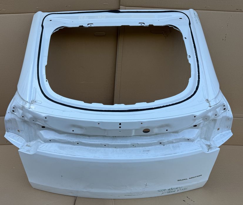 Капак Tesla Model Y JUNIPER 2025