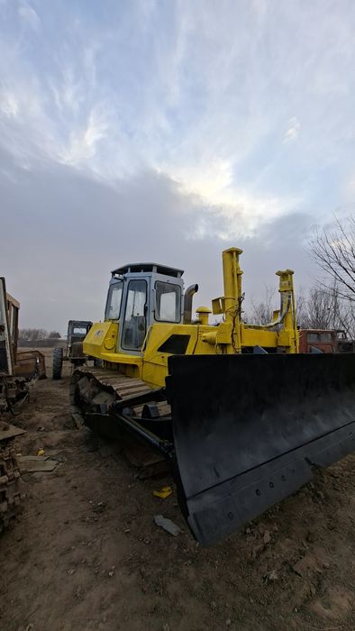 Бульдозер DT140 йил2010