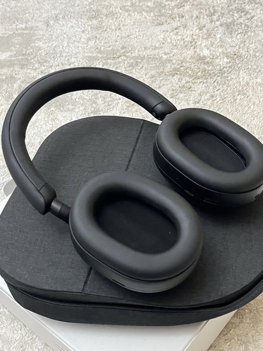 Sony WH-1000XM5 черный