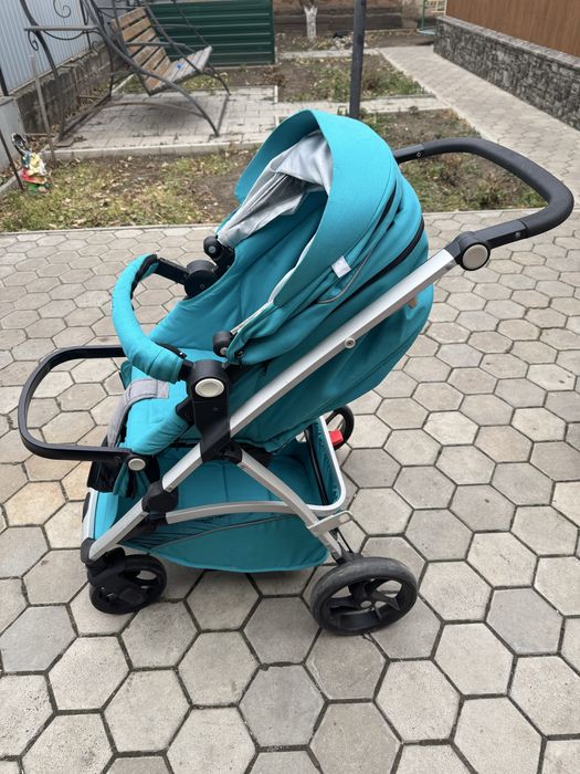 Продам детскую коляску