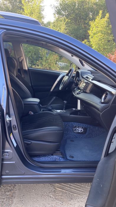 Продам авто Toyota Rav4