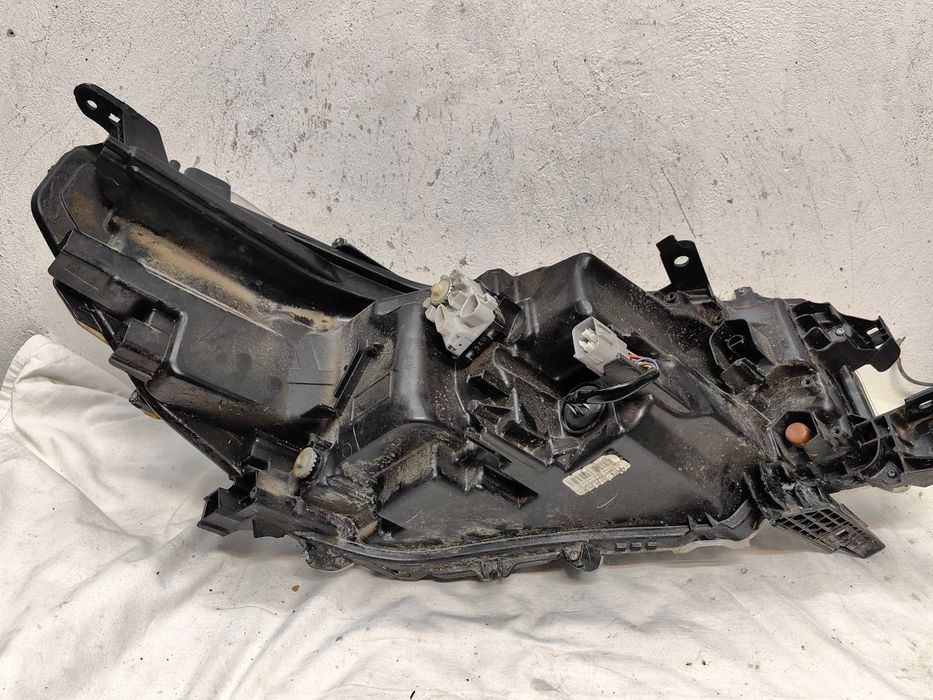 Оригинален фар Тойота  Toyota Hilux Full Led