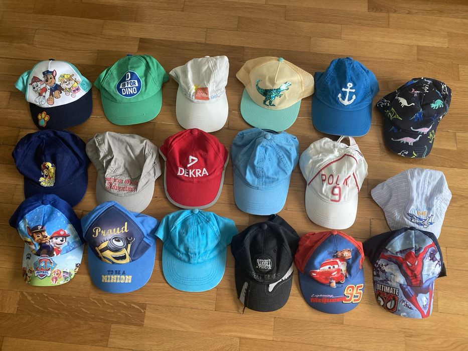 Летни и зимни шапки за момче