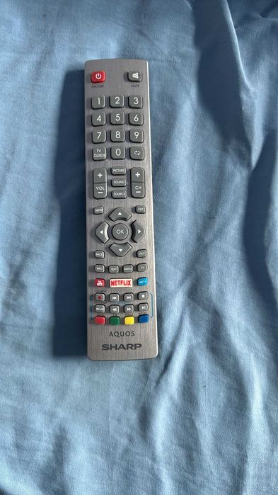 Vand televizor SHARP AQUOS smart led 65 inch stare foarte buna