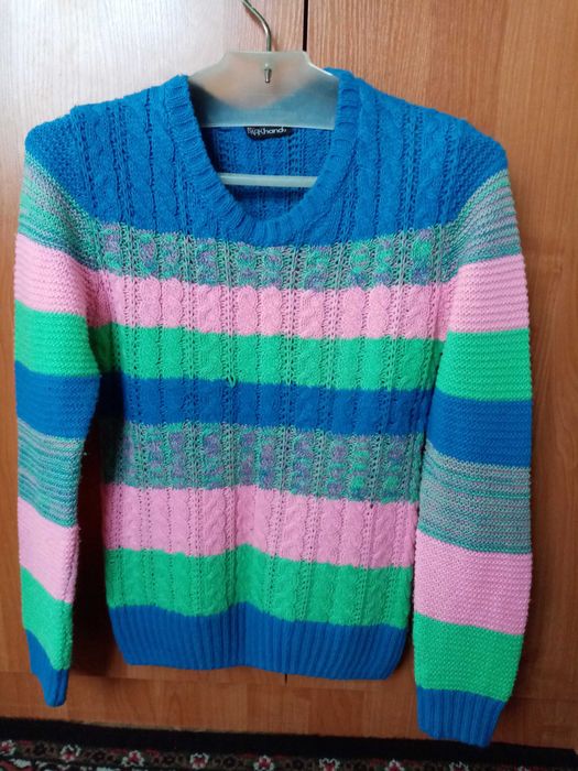 кофты, куртки для девушек