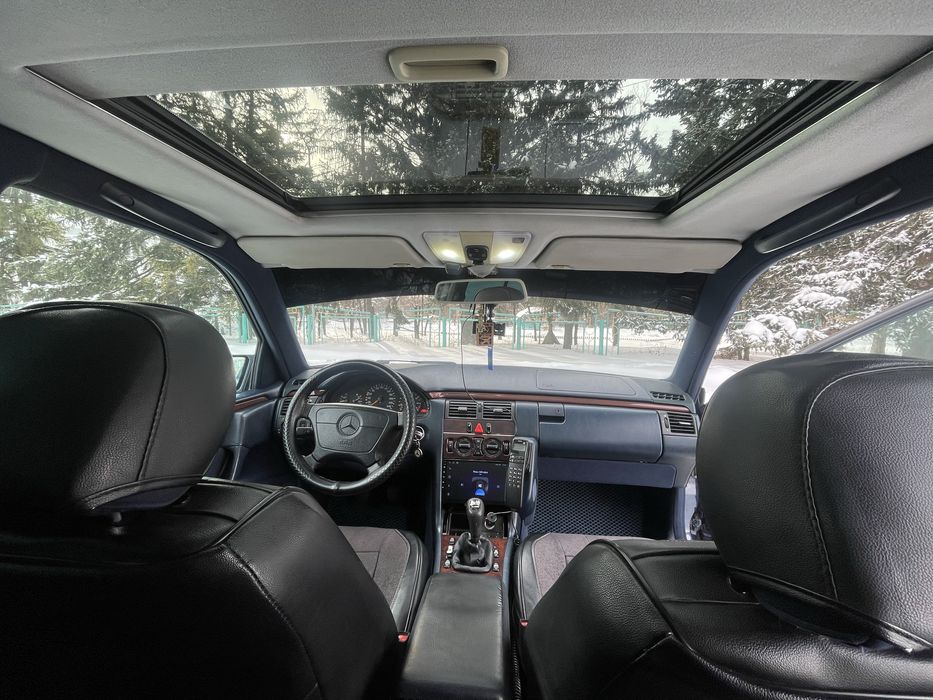 Продам мерседес w210