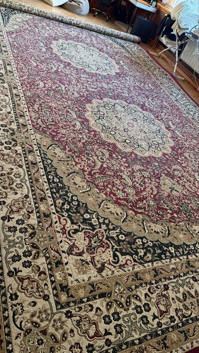 Ковер продам большой