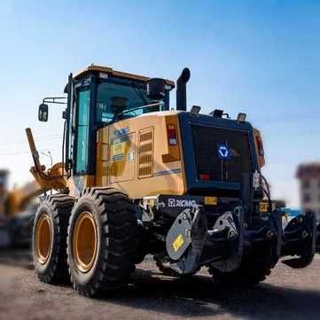Автогрейдер XCMG GR180 (в наличии)