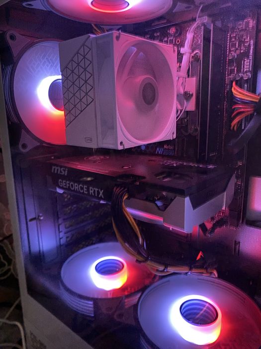 Игровой компьютер продам срочно!