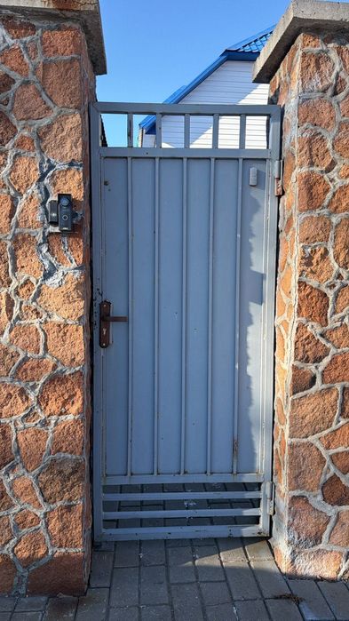 Продам калитку железную