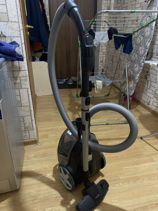 Пылесос phillips PowerPro Active 2000W