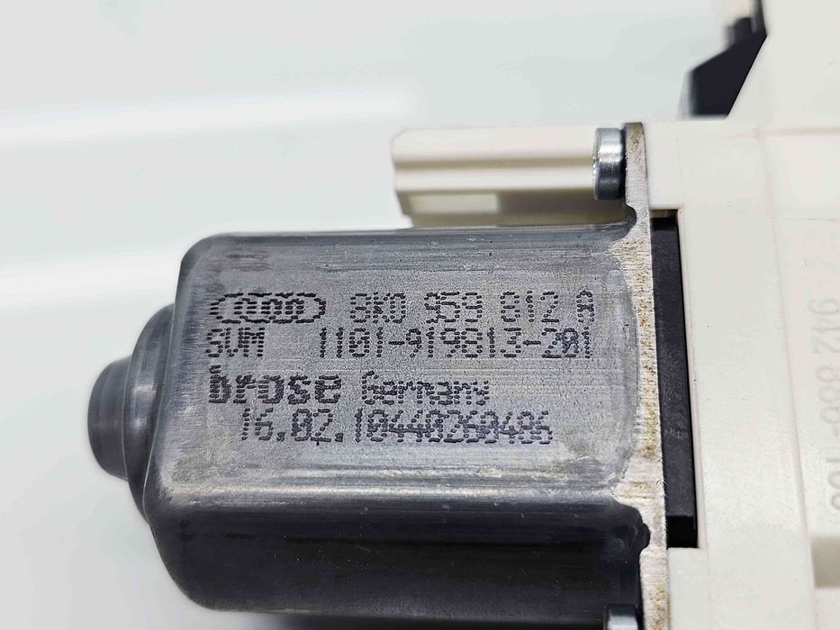 Motoras geam dreapta spate Audi A4 (8K5, B8) Avant [Fabr 2008-2015]