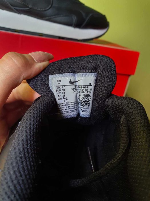 Дамски маратонки Nike