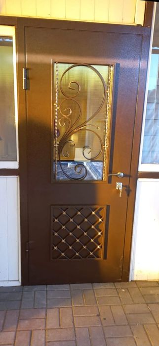 Изготовление металлических дверей, В квартиру, тамбур, подъезд, и т.д