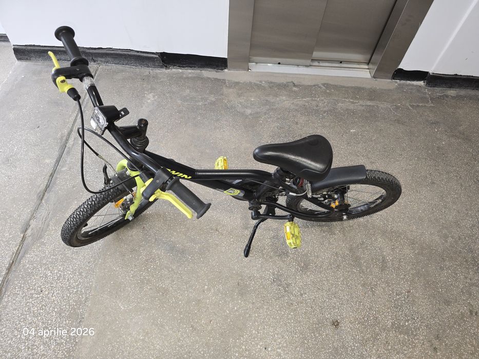 Bicicleta pentru copii cu roti pe 16
