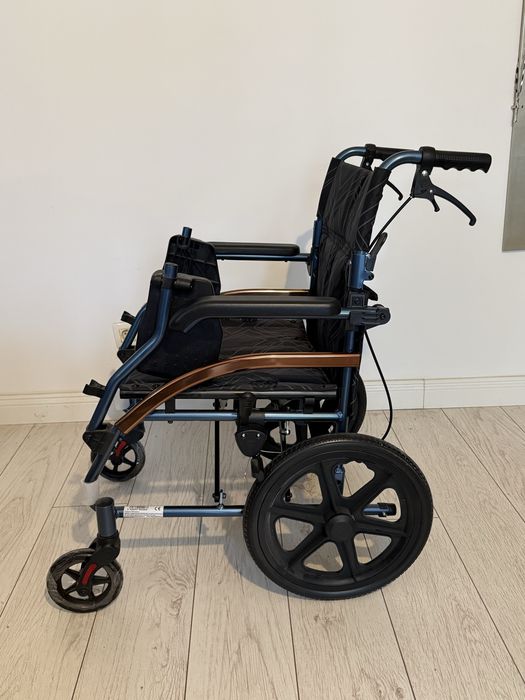 Căruciur cu rotile pliabil, nou