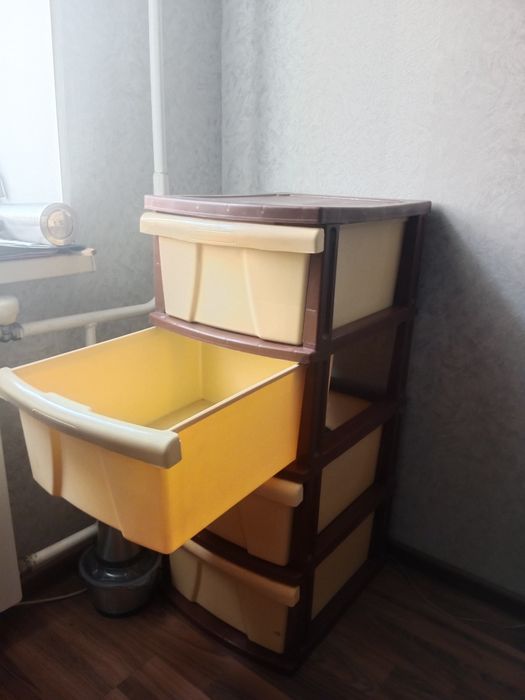 Пластиковый комод