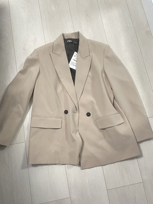 ZARA: Vesta + sacou M, eticheta livrare gratuita