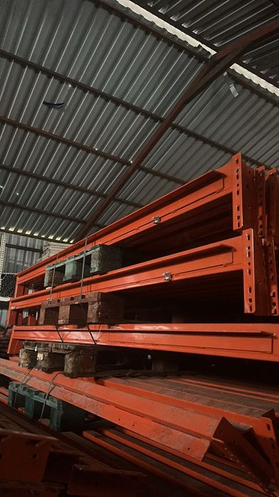 Rafturi metalice profesionale industriale reglabile la pre de producăt