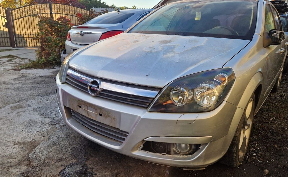 Bara capota far dezmembrez dezmembrari piese Opel Astra H z16xep 1.6