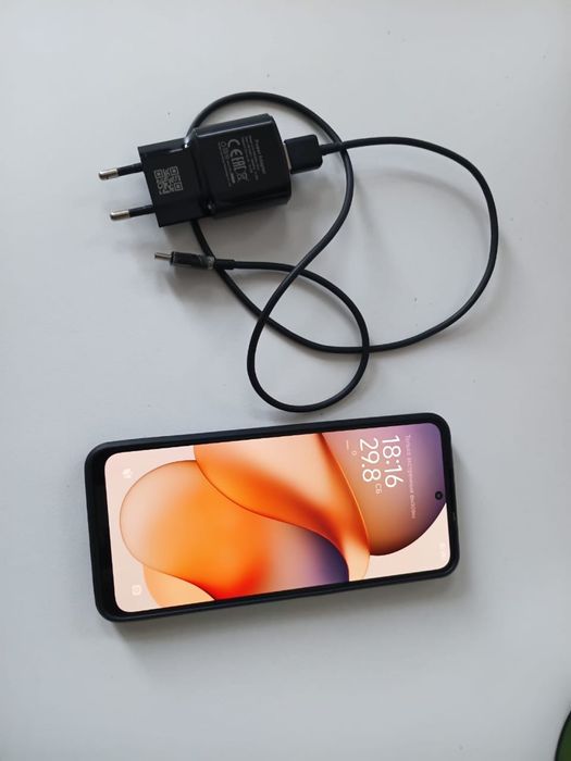Продается телефон Redmi 12