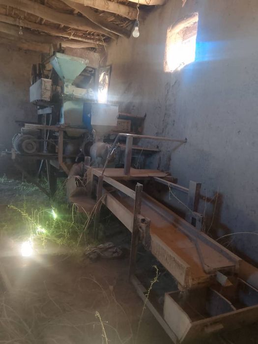 Шоли тегирмон сотилади нархи келишилади.манзил: Беруни Тумани