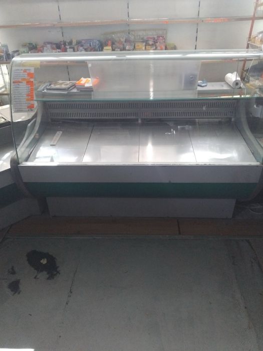 Продавам витрини