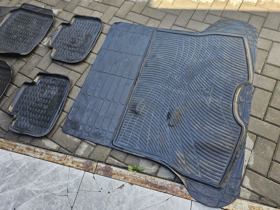 Коврики в машину красивые