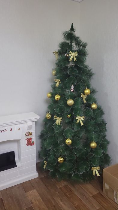 Срочно продам  Ёлку