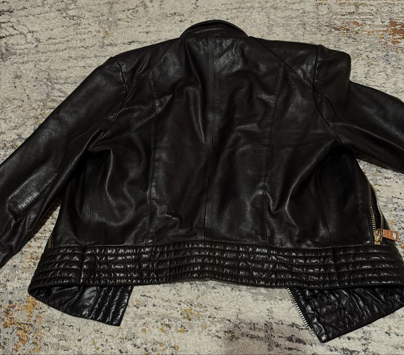 Дамско яке от естестврна кожа