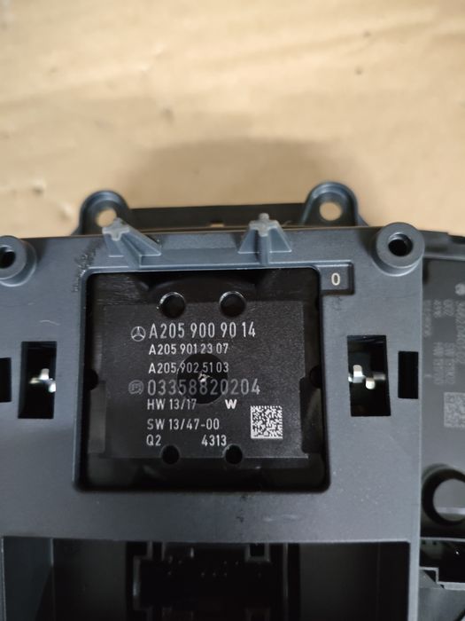 Джойстик/Тъчпад/Touchpad за навигация/мултимедия за Mercedes W205