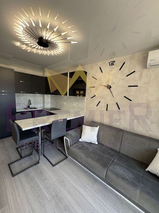 Продава се Двустаен апартамент в Свети Влас - 52 кв.м за 961 €/кв.м - Снимка #1