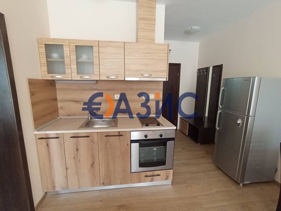 Продава се Двустаен апартамент в Свети Влас - 90 кв.м за 881 €/кв.м - Снимка #9