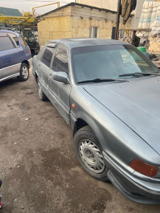 Mitsubishi Galant