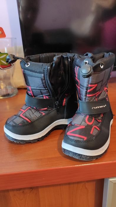 Детски Обувки за Момиченце 2-3 години много запазени и нови