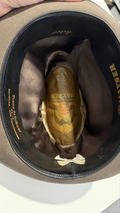 Стилна шапка Mayser