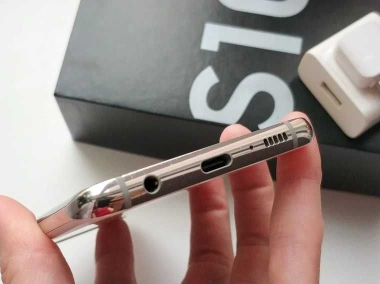 Samsung Galaxy S10 Plus Состояние идеал.