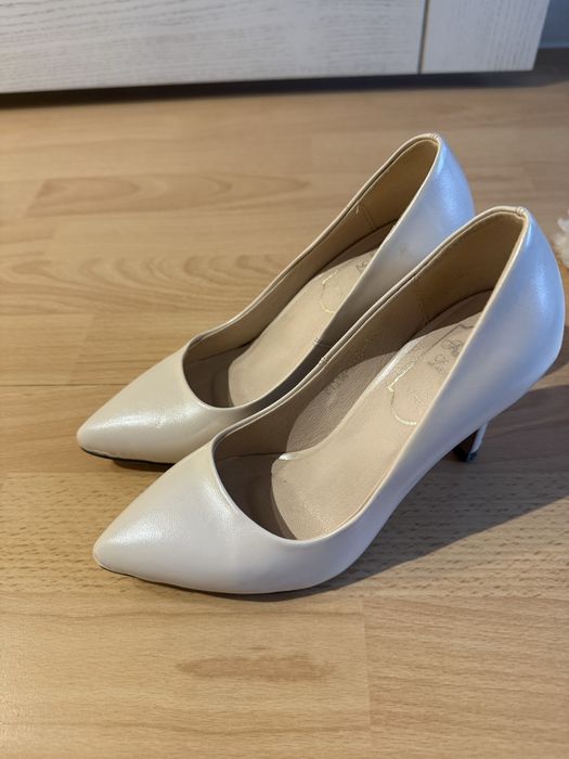 Продам туфли ,б/у в хорошем состоянии