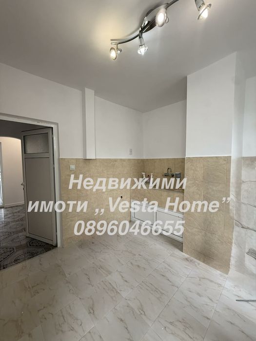 Продава се Двустаен апартамент в Казанлък - 75 кв.м за 707 €/кв.м - Снимка #2
