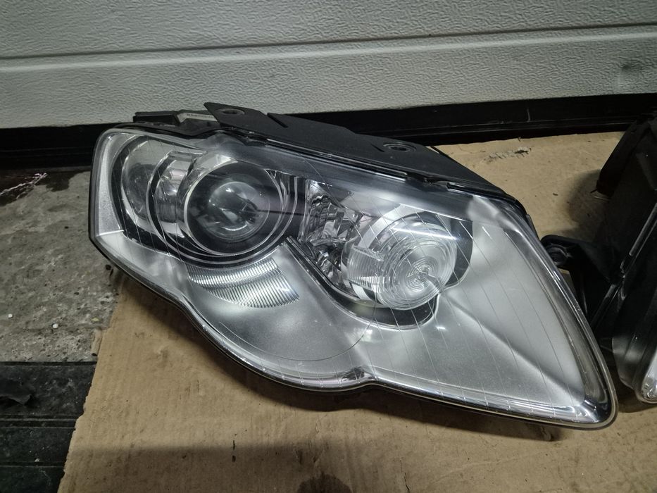 Set Faruri Xenon VW Passat B6 complet echipate. 2005-2010. Volan sting