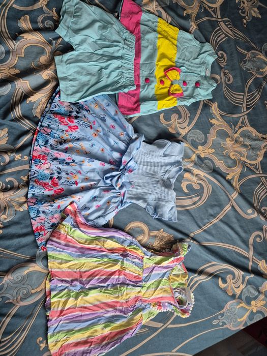 Vand haine noi cu eticheta